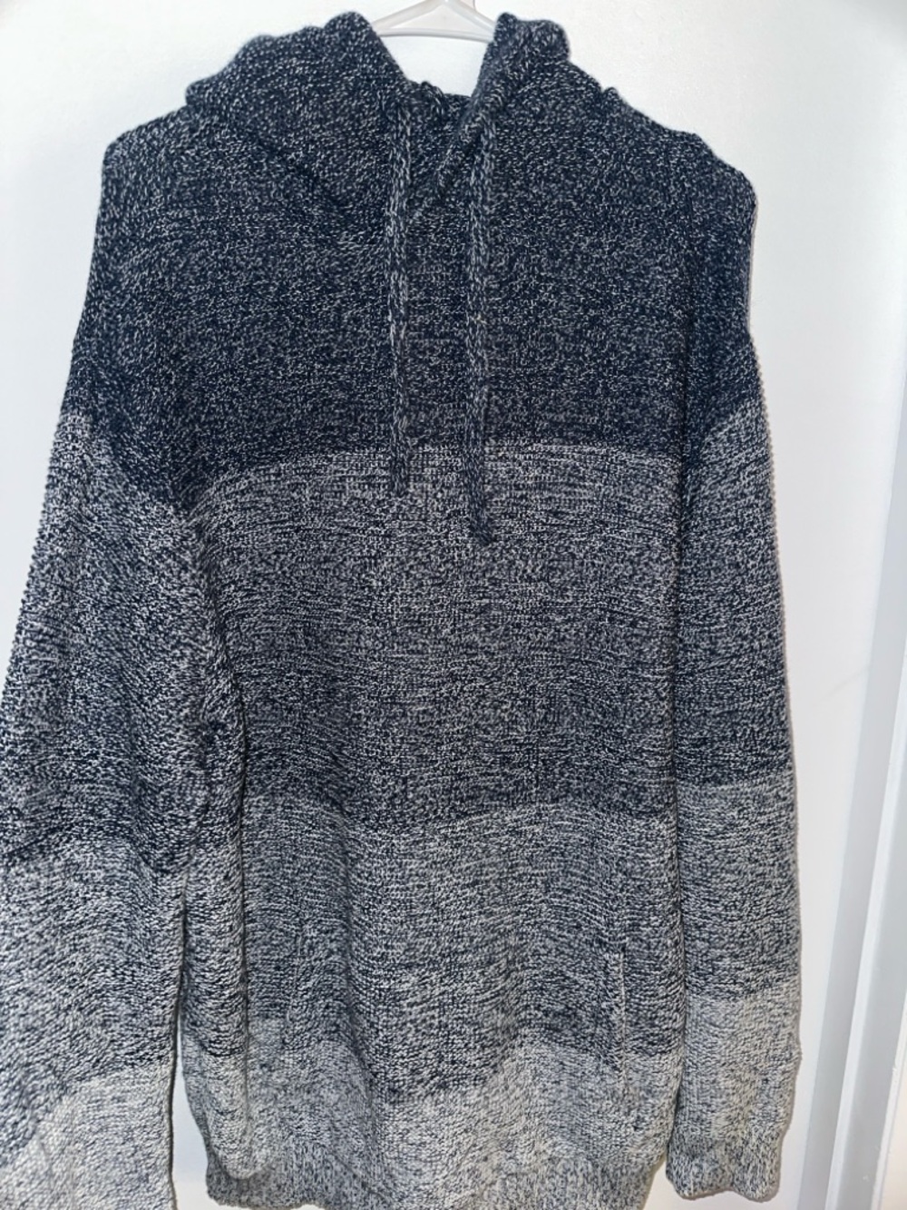 American Eagle Outfitters Men's Crewneck Sweater - Black and Gray Ombre